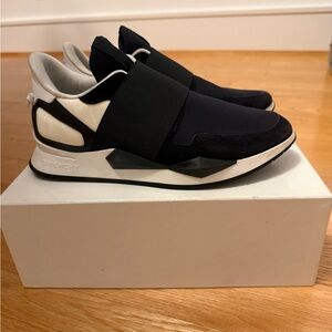 Givenchy  Women’s Black and White Sneakers